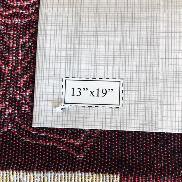 Table dining trapestry placemats set of four. - Picture 5 of 7